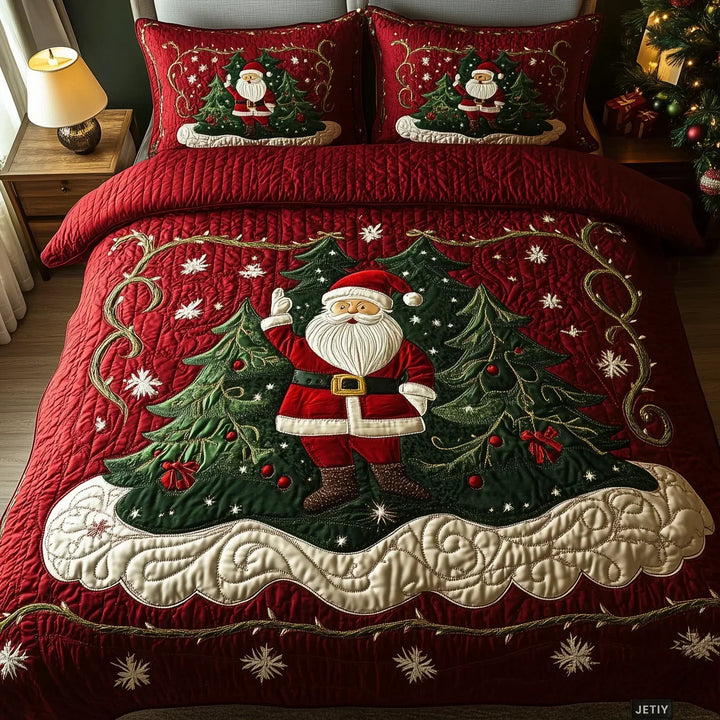 3-Piece Quilted Bedding Set – Santa’s Workshop